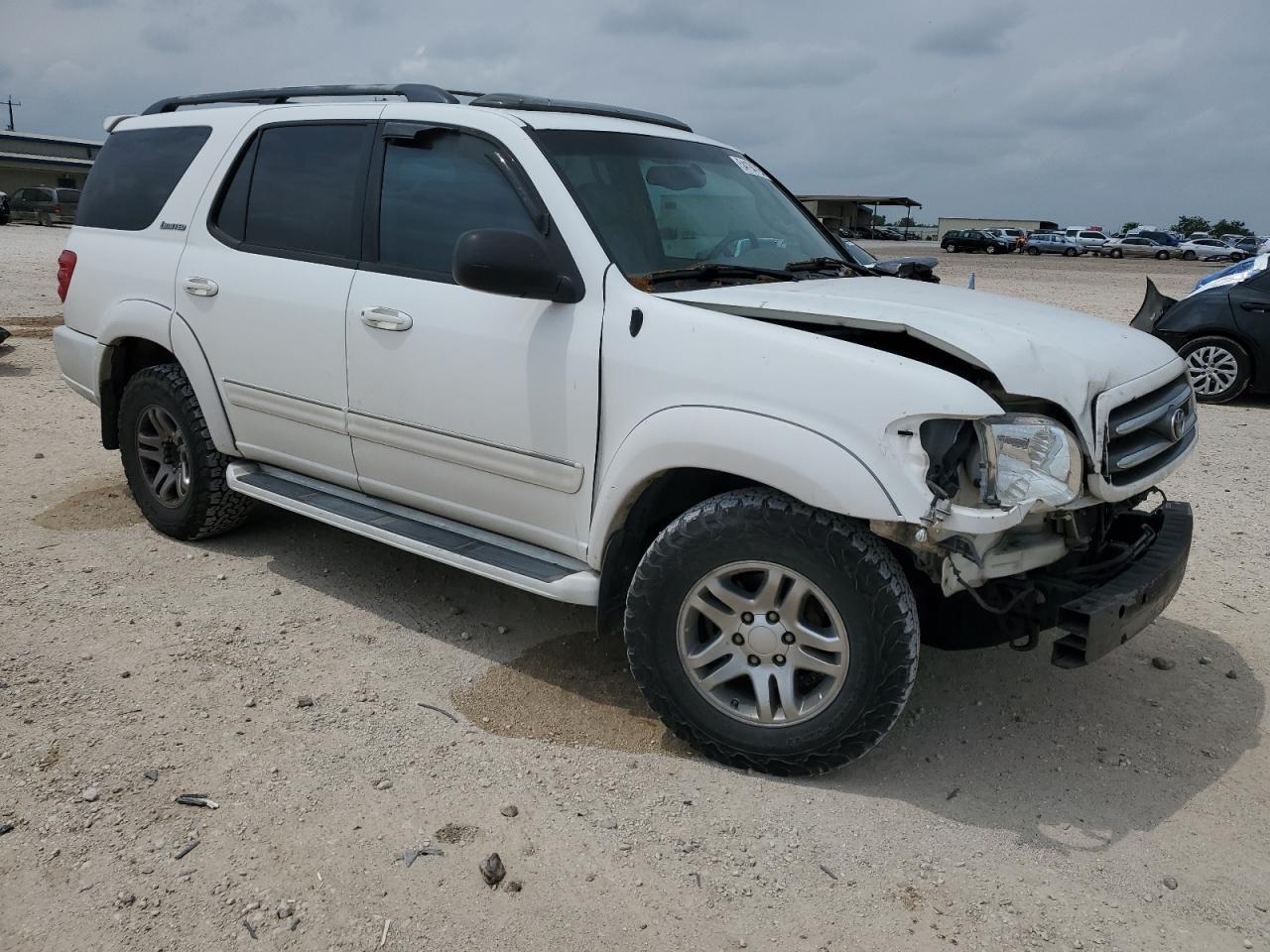 2004 TOYOTA Sequoia
