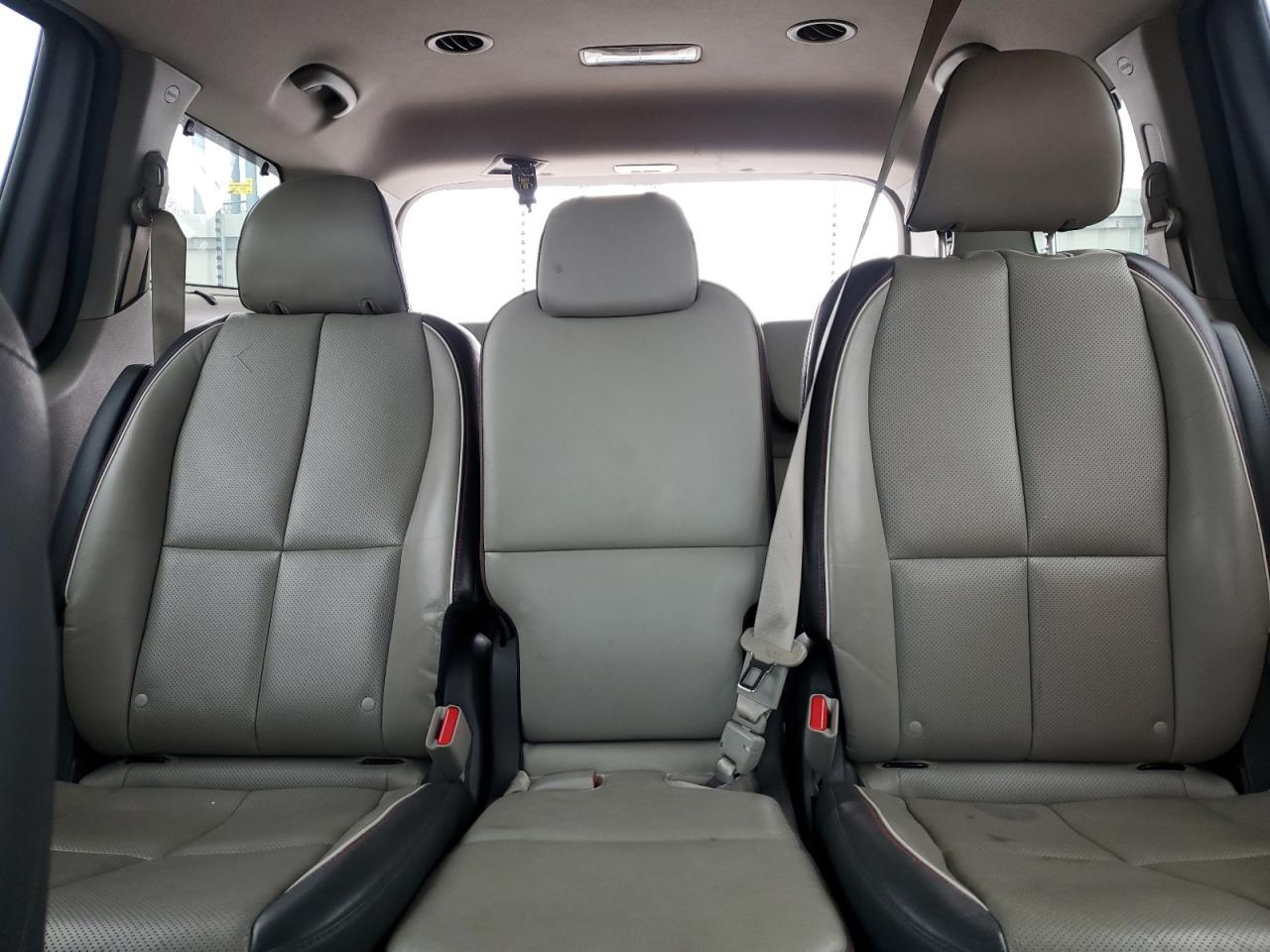 2017 KIA SEDONA