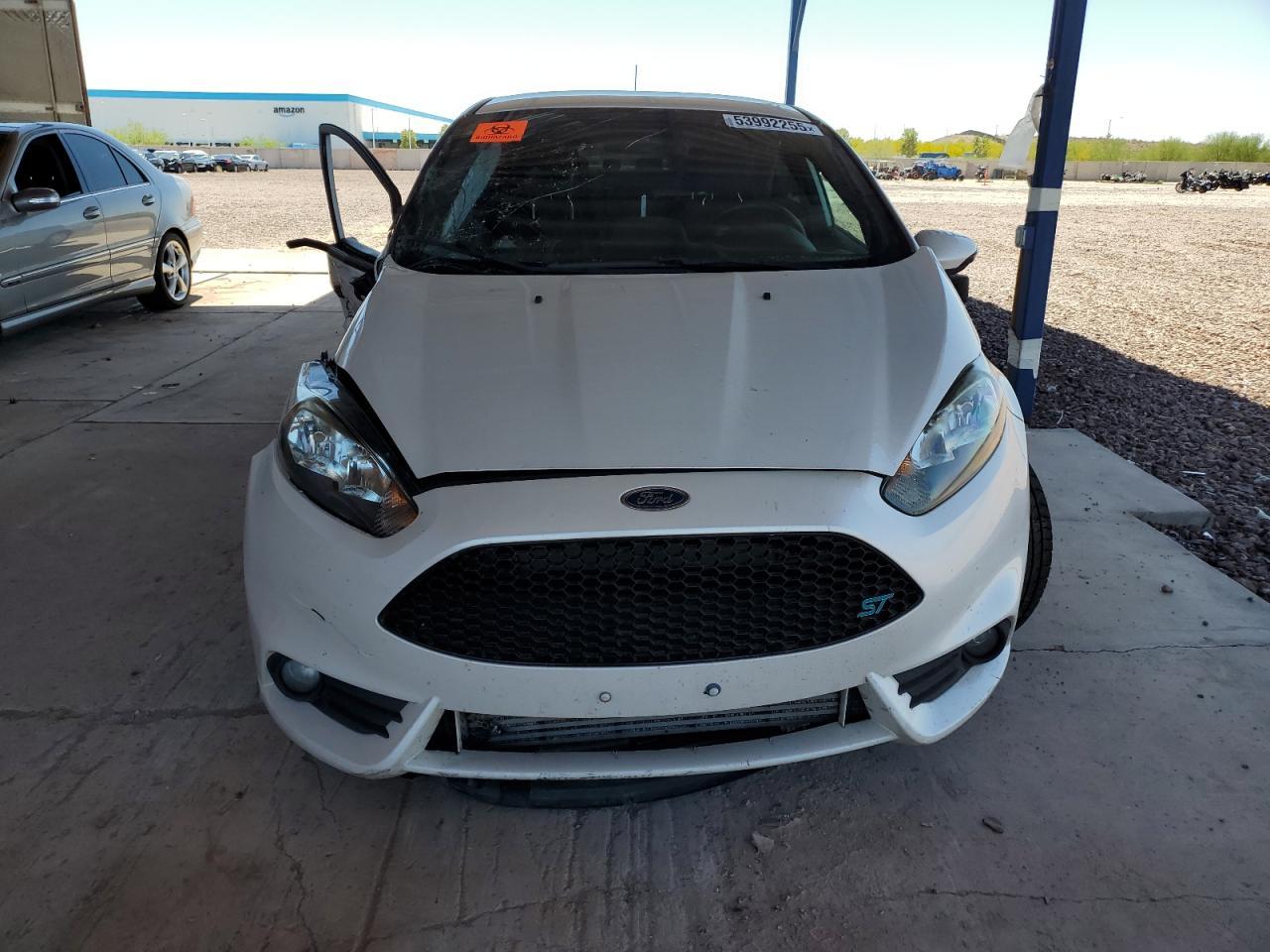 2016 FORD Fiesta
