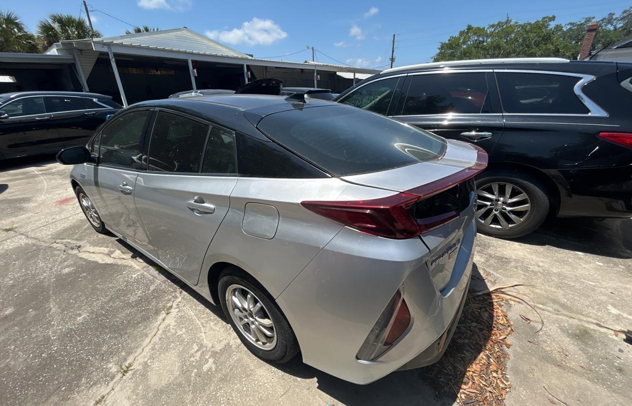 2017 TOYOTA PRIUS