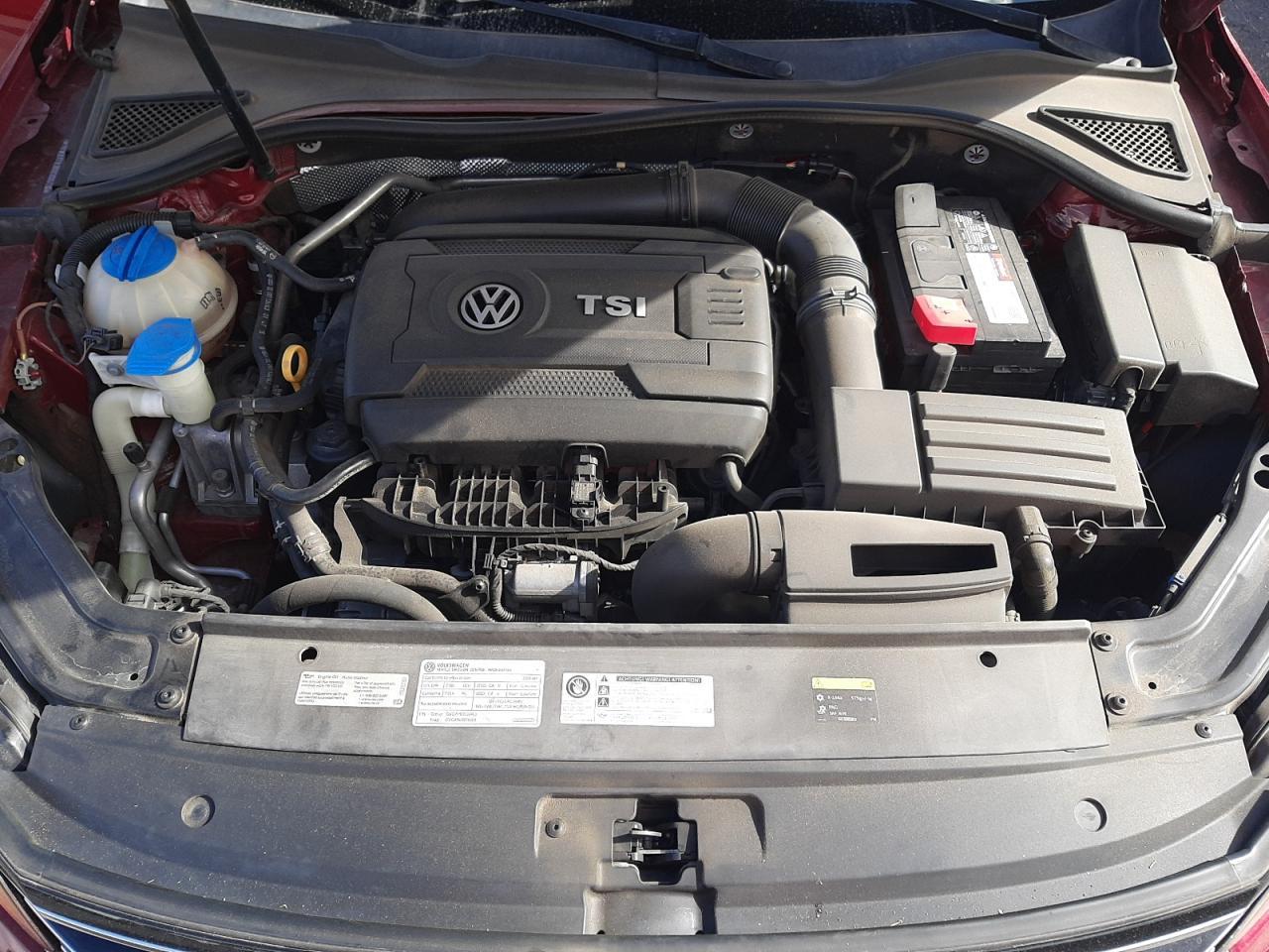 2016 VOLKSWAGEN Passat