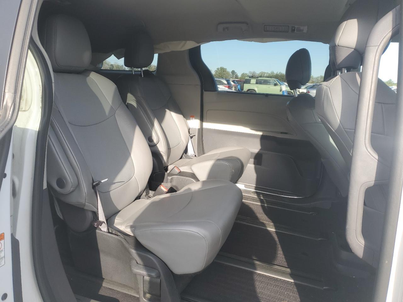 2022 TOYOTA SIENNA