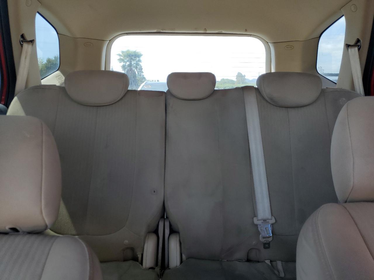 2009 KIA RONDO