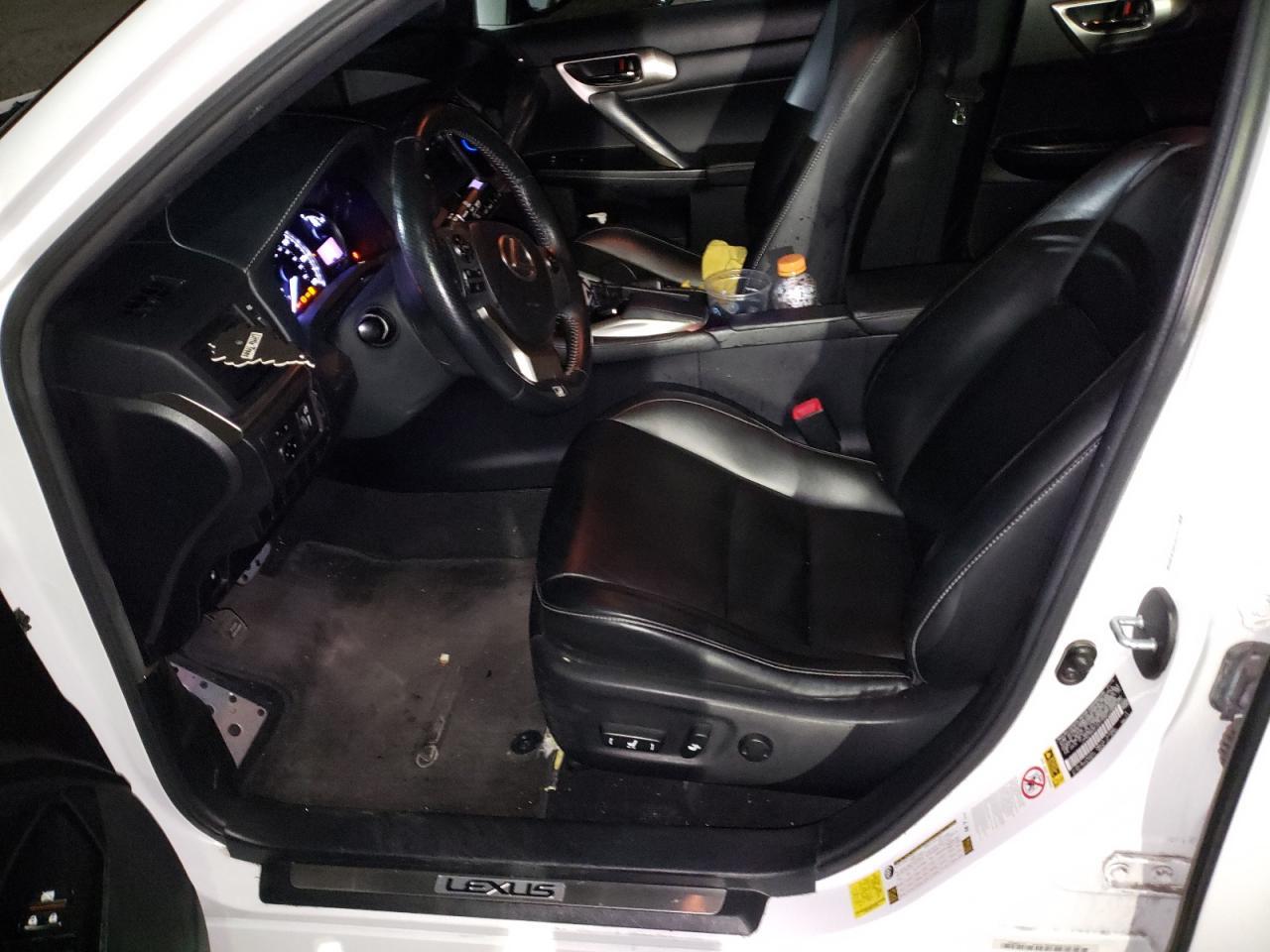 2015 LEXUS CT 200