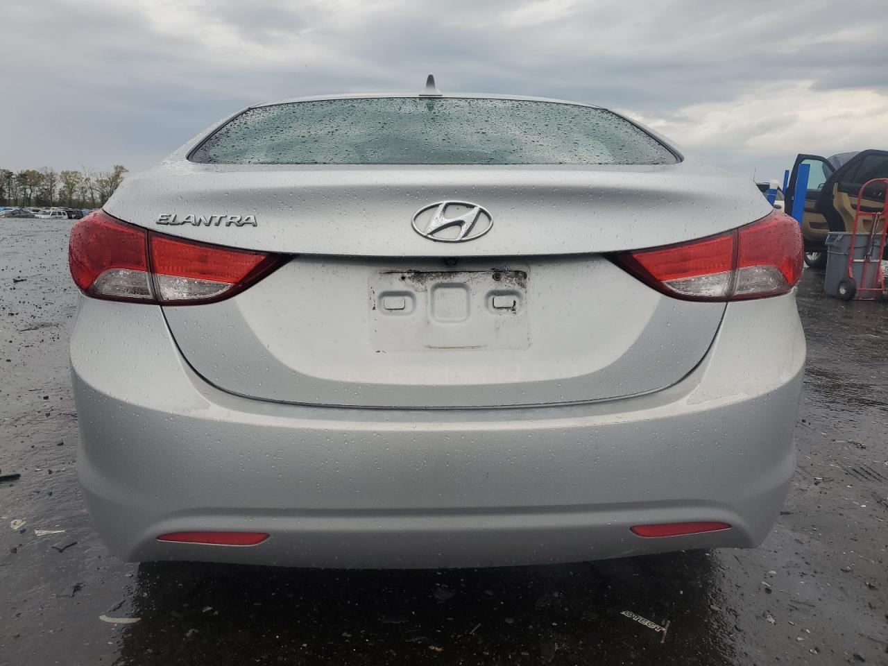 2011 HYUNDAI ELANTRA