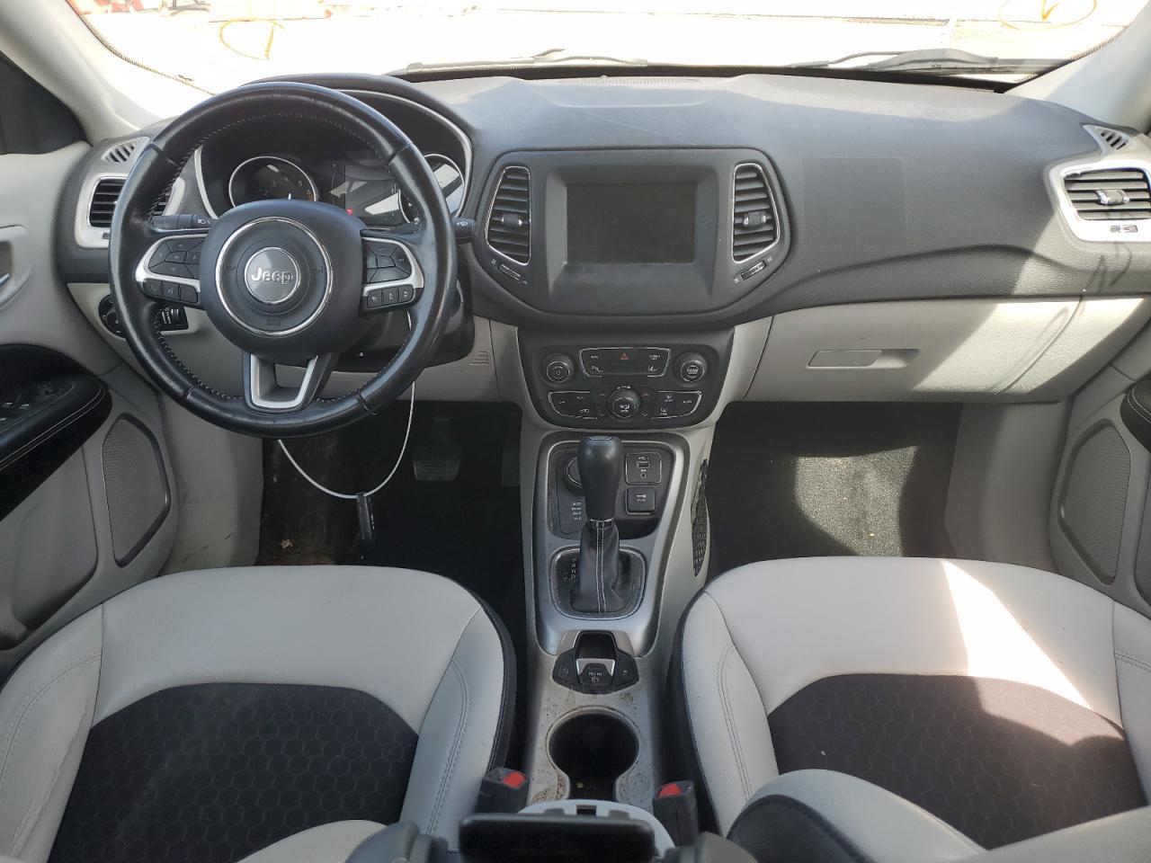 2020 JEEP Compass