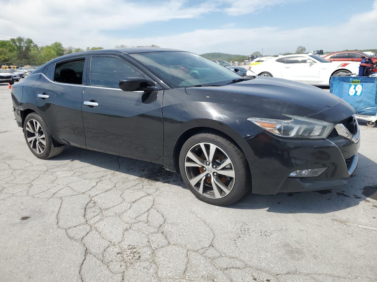 2017 NISSAN Maxima