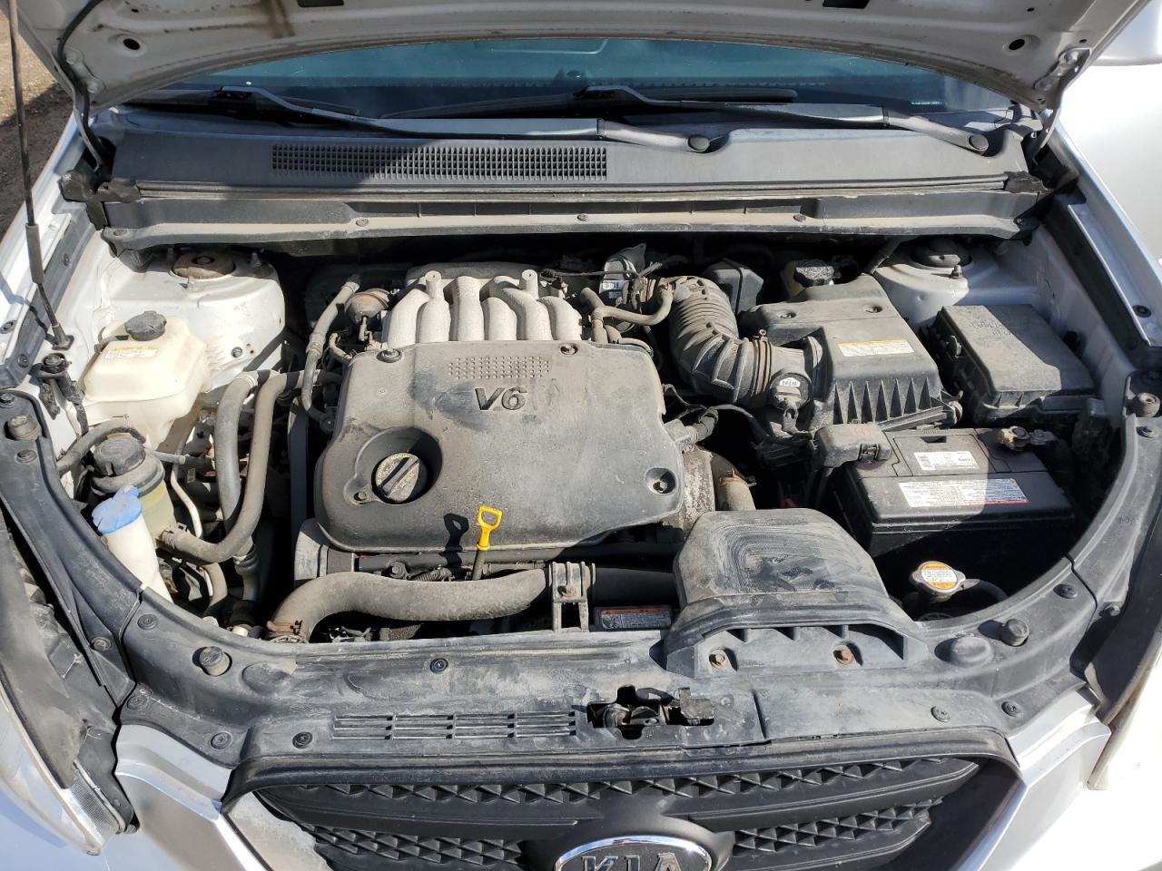 2008 KIA RONDO