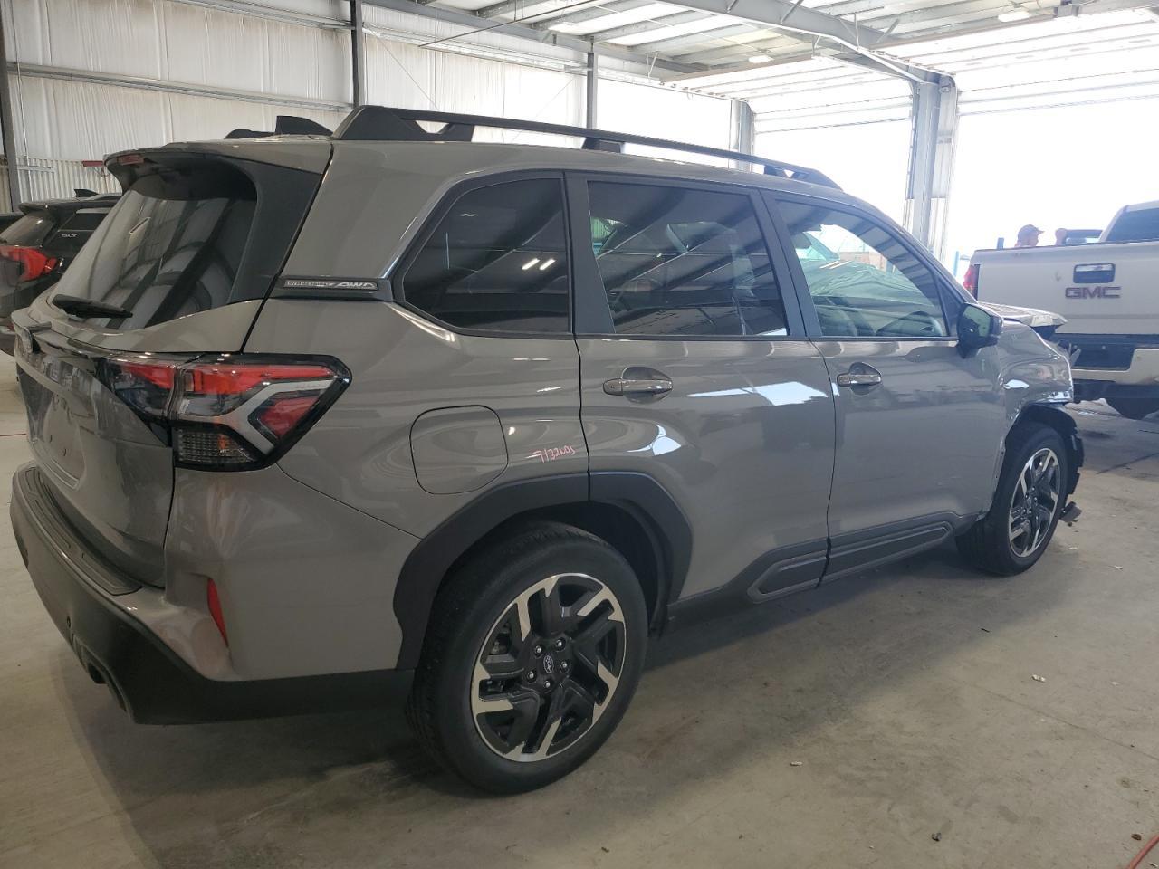 2025 SUBARU FORESTER