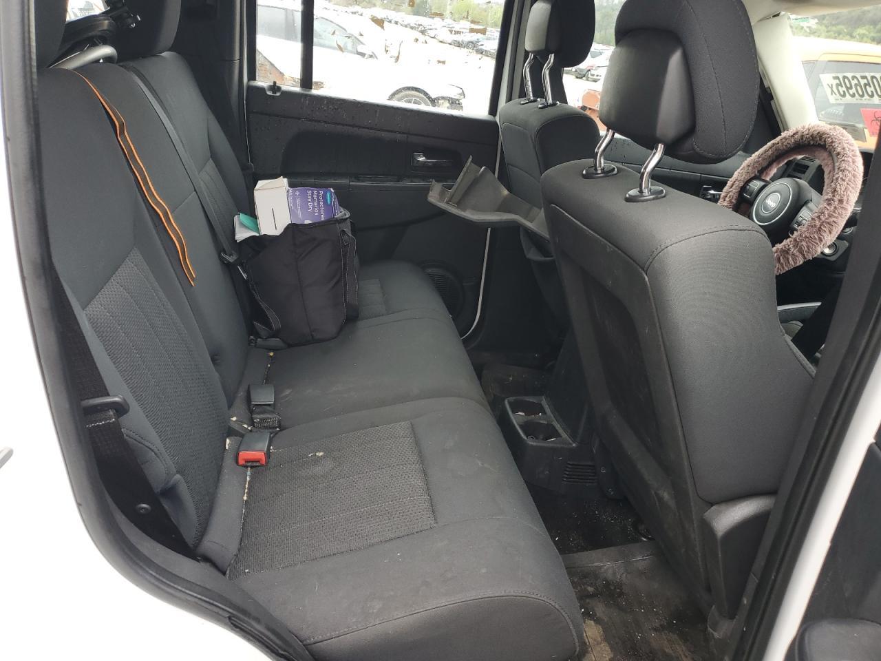 2011 JEEP Liberty