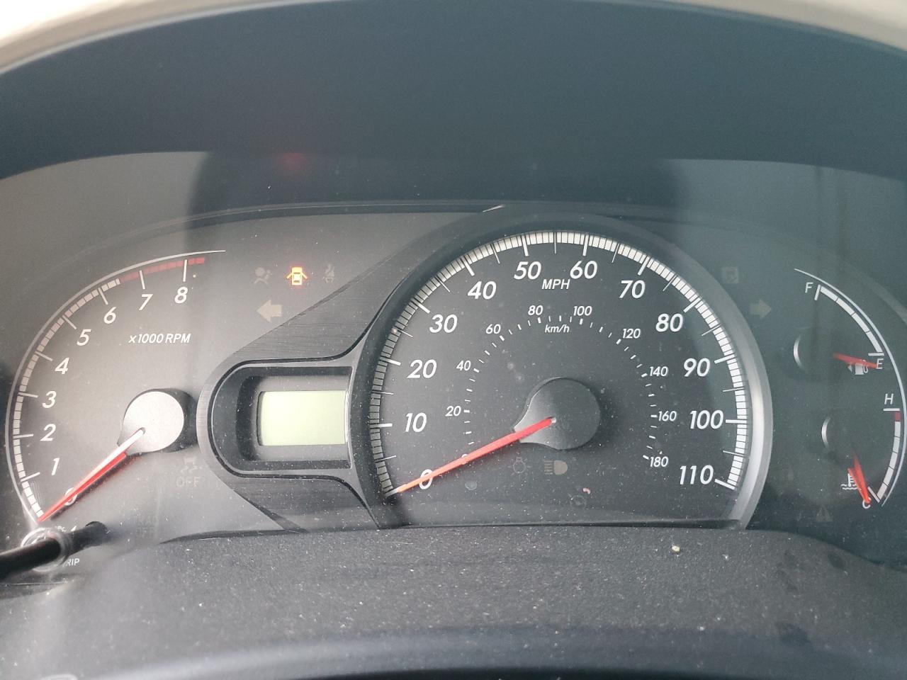 2011 TOYOTA SIENNA