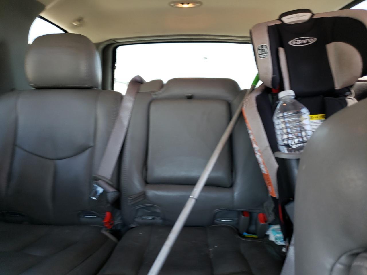 2004 CHEVROLET Tahoe