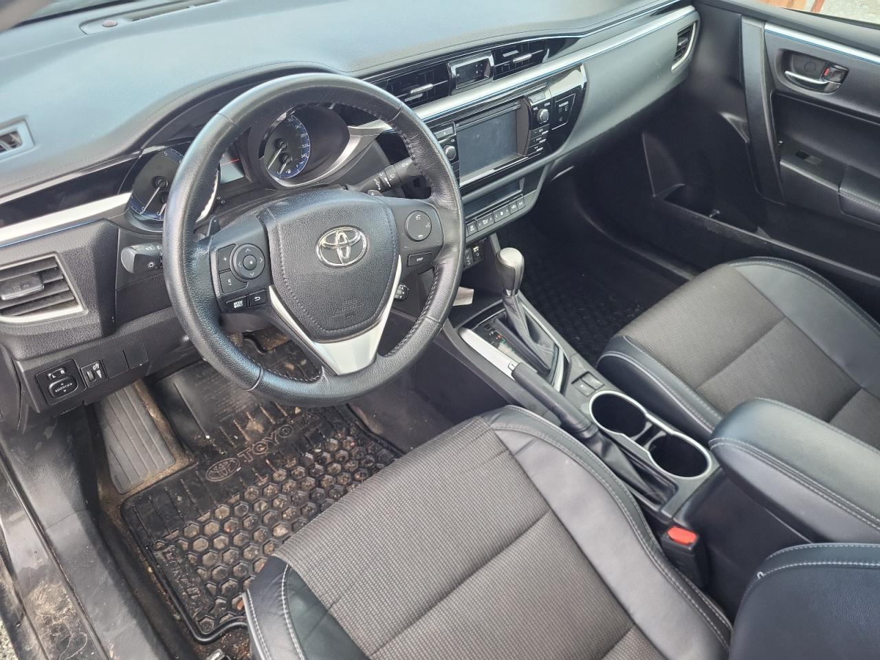 2015 TOYOTA COROLLA