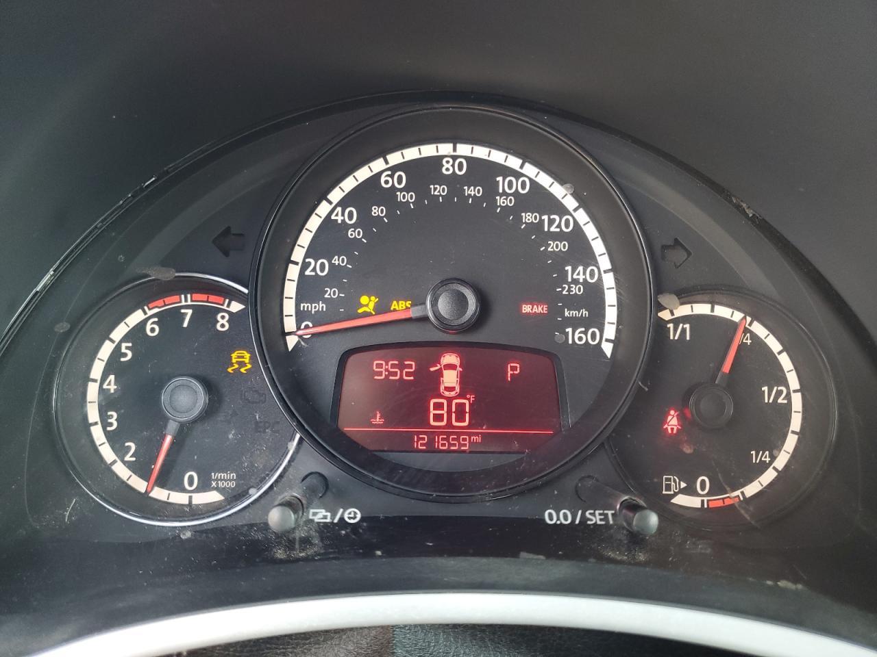 2013 VOLKSWAGEN Beetle