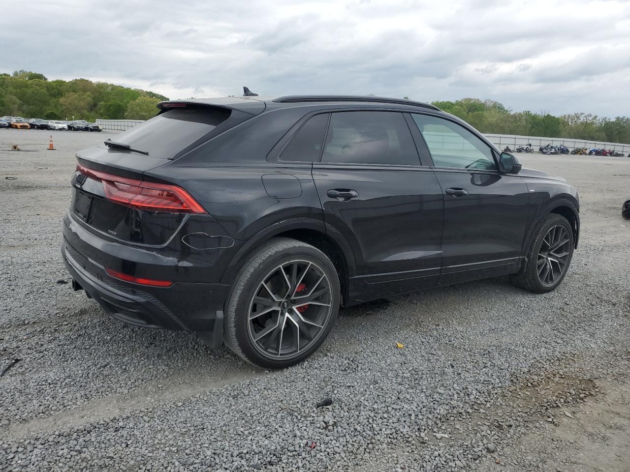 2021 AUDI Q8