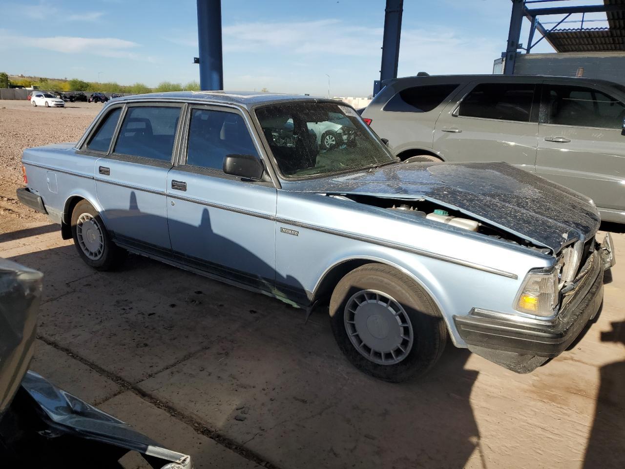 1990 VOLVO 240