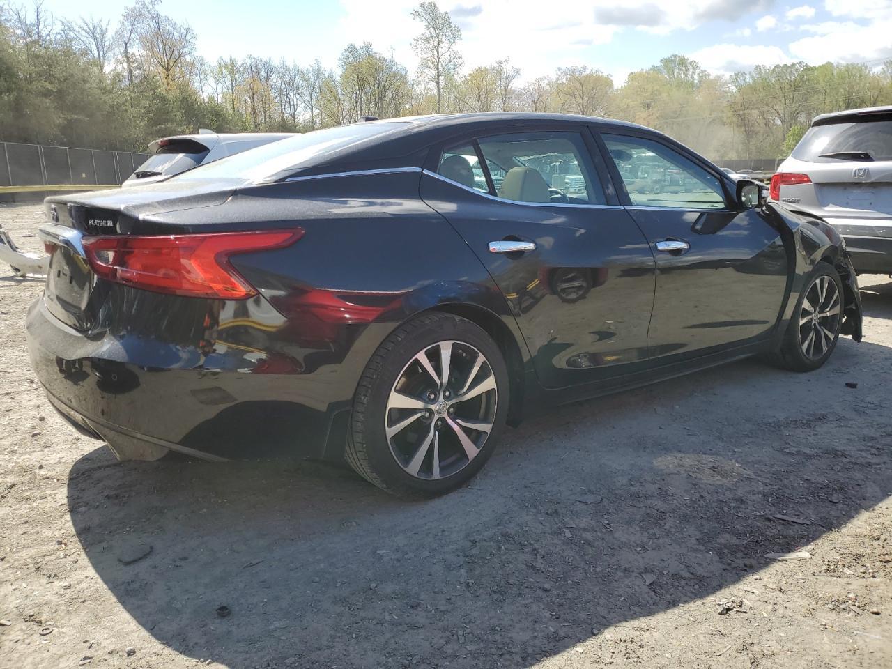 2016 NISSAN Maxima