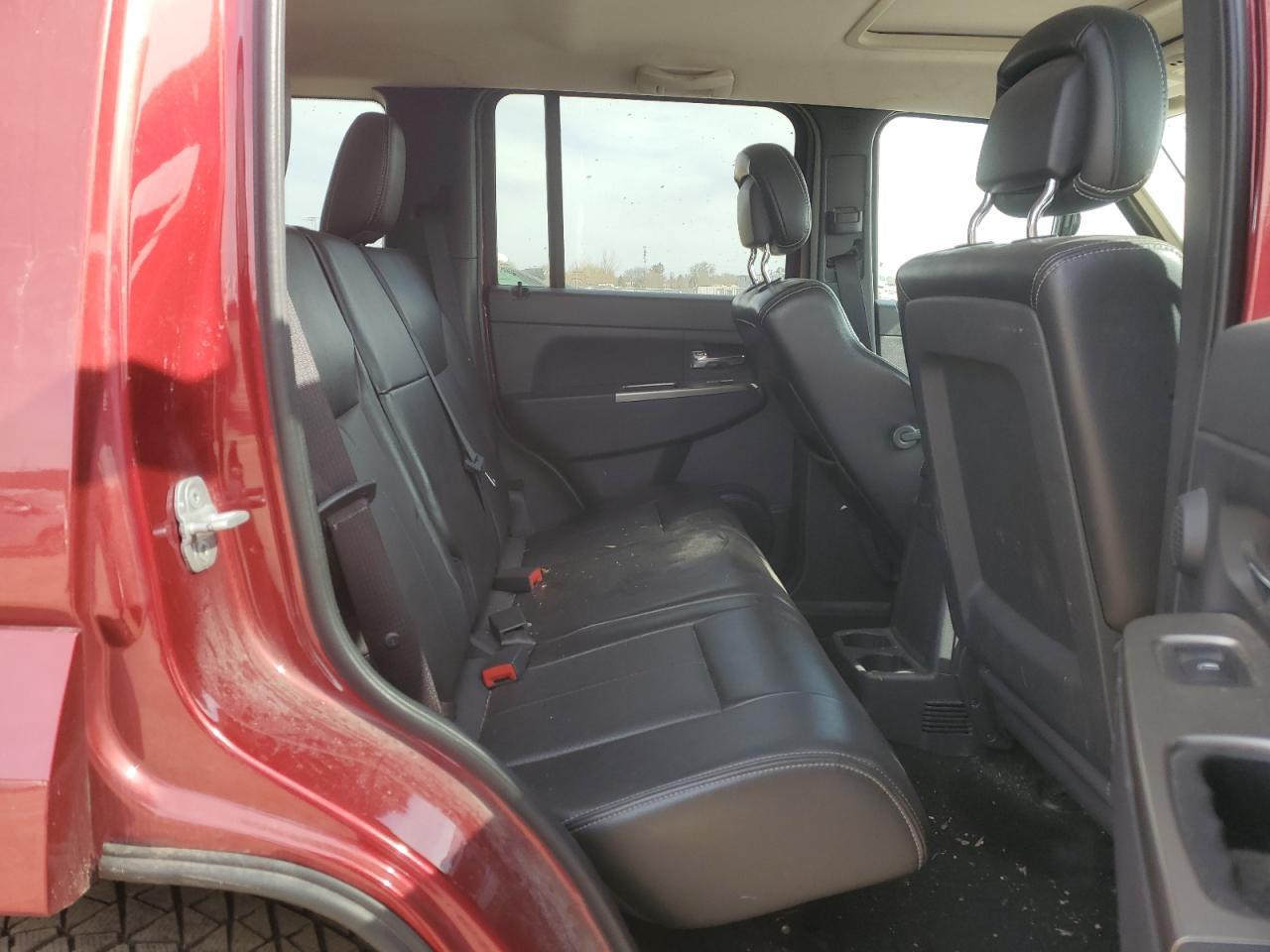 2012 JEEP Liberty