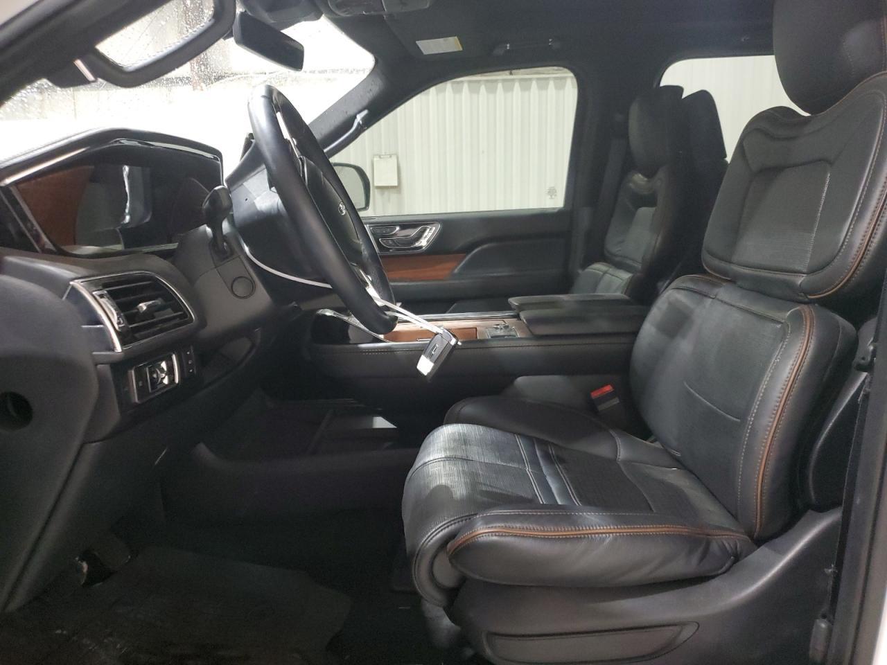 2022 LINCOLN Navigator