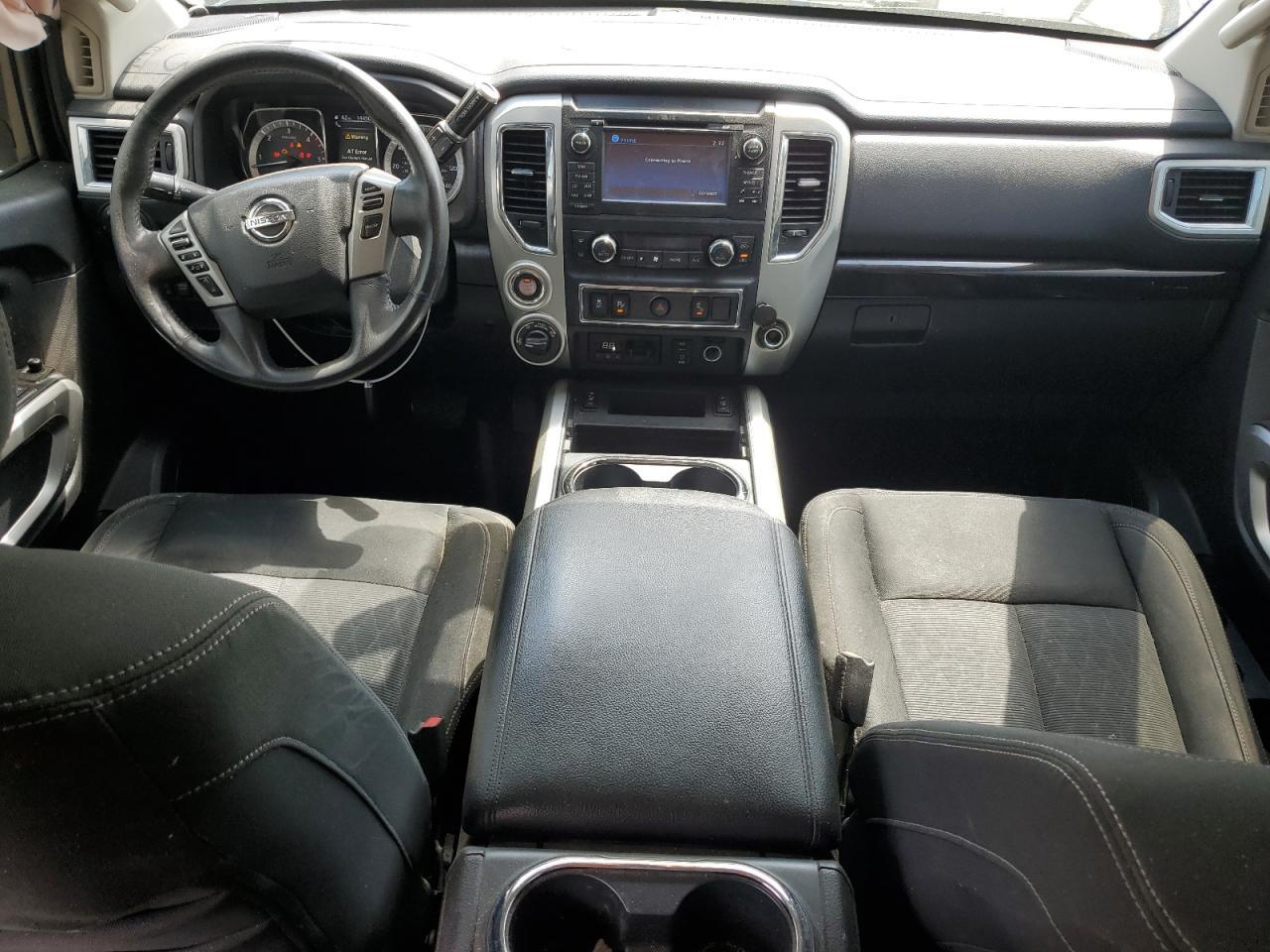 2016 NISSAN Titan