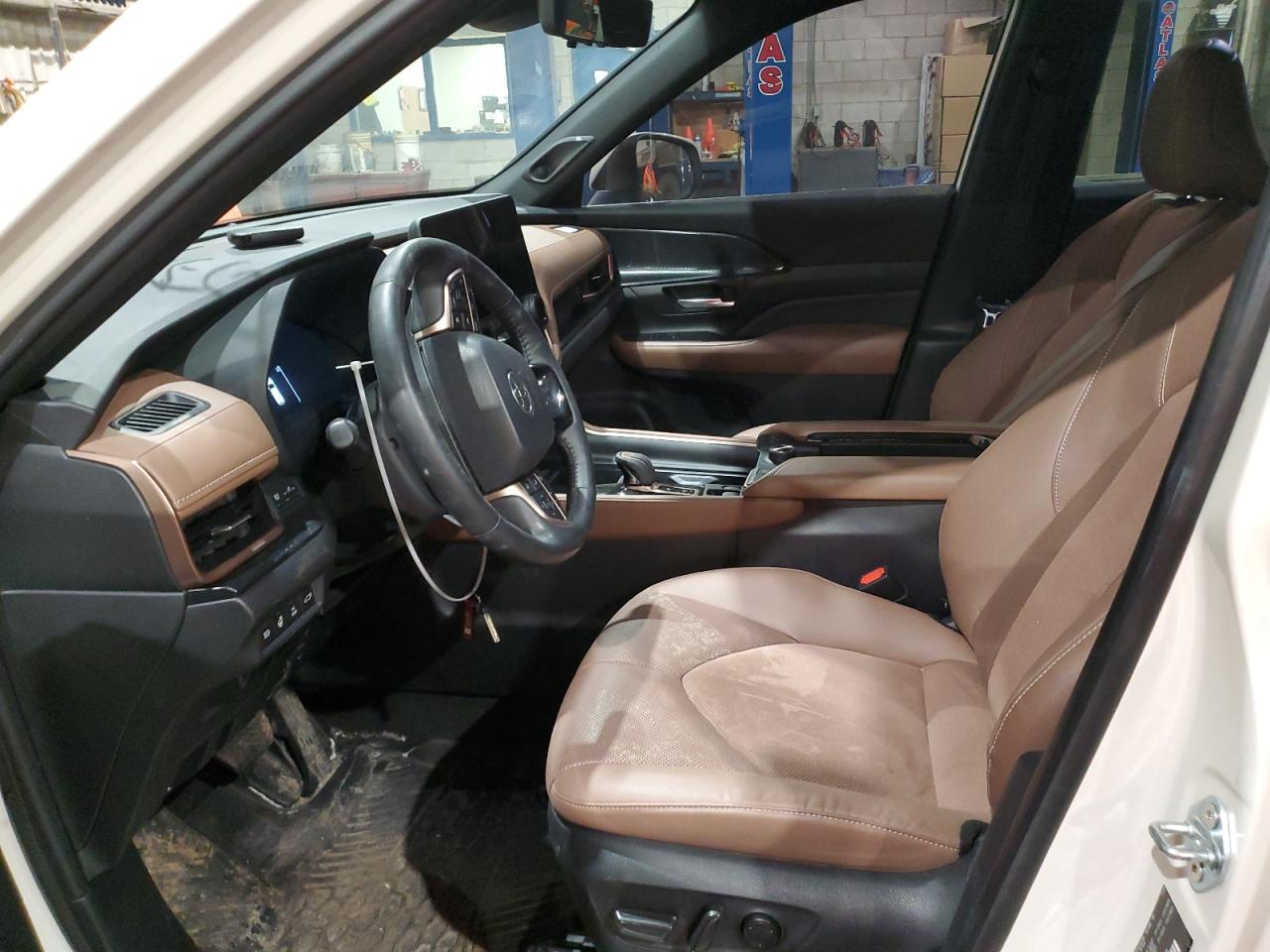 2024 TOYOTA HIGHLANDER