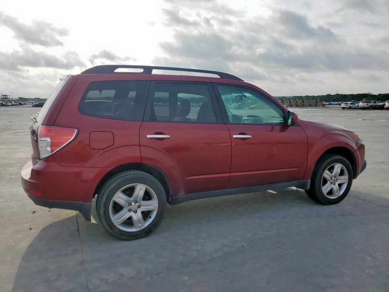 2010 SUBARU FORESTER
