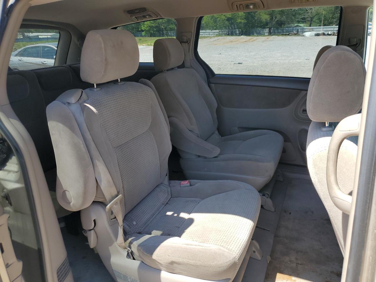 2006 TOYOTA SIENNA