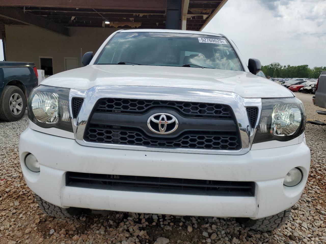 2011 TOYOTA TACOMA