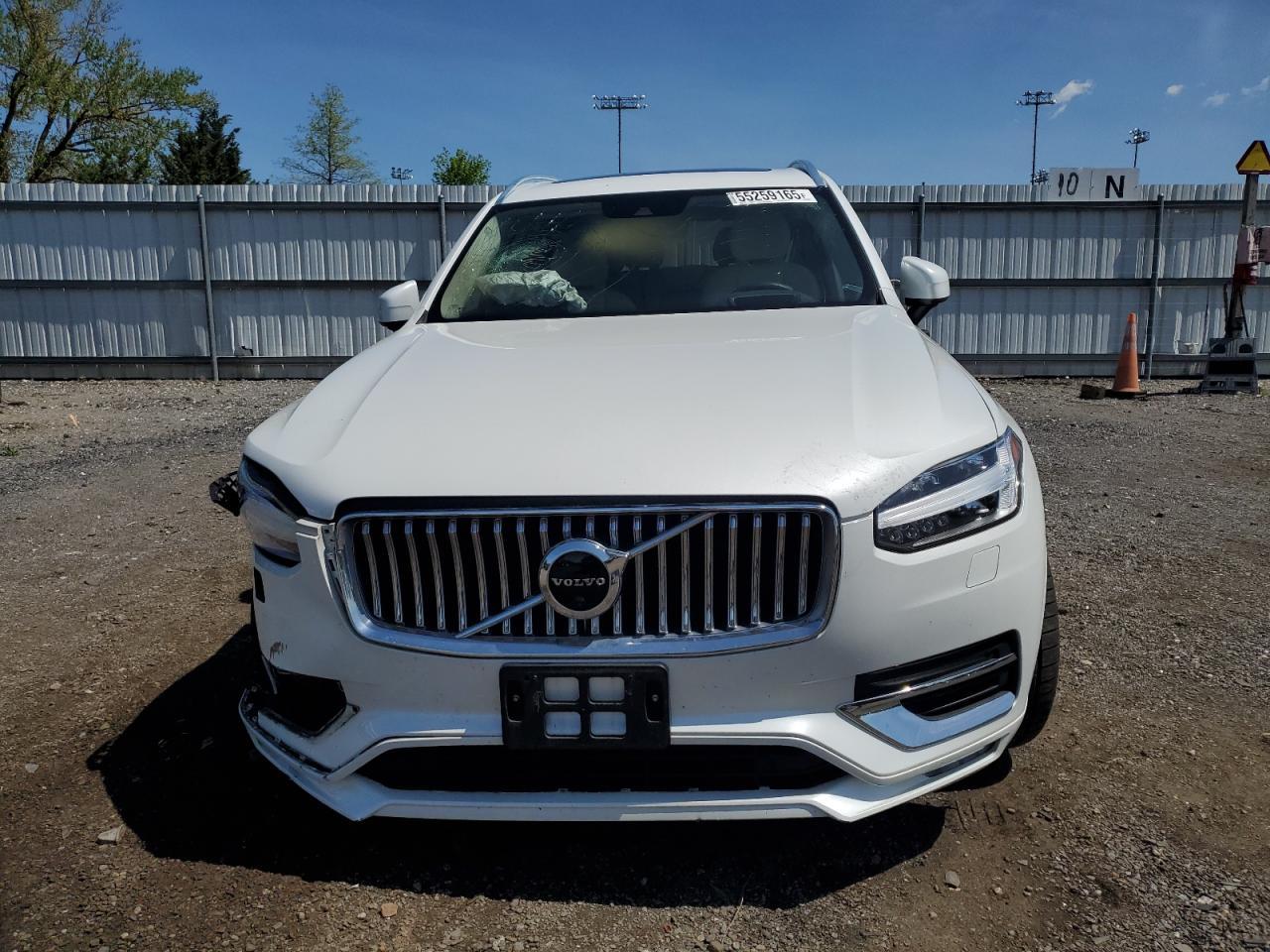 2020 VOLVO XC90