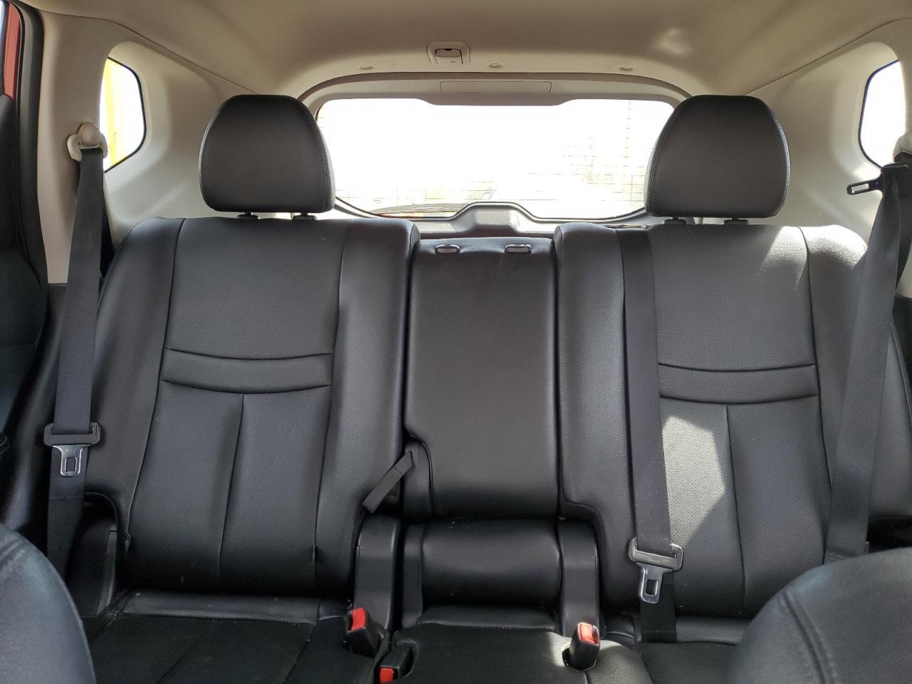 2016 NISSAN ROGUE