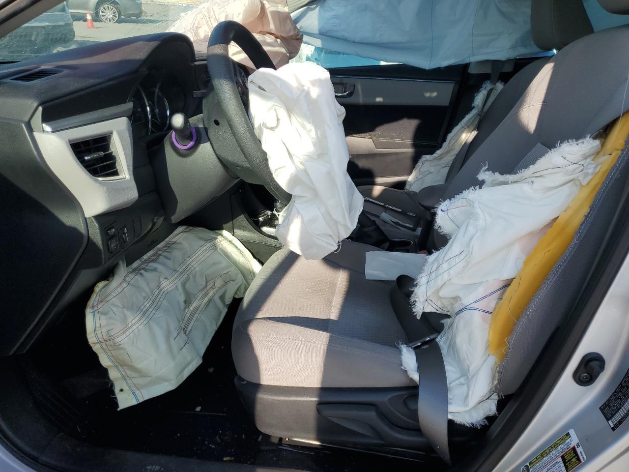 2015 TOYOTA COROLLA
