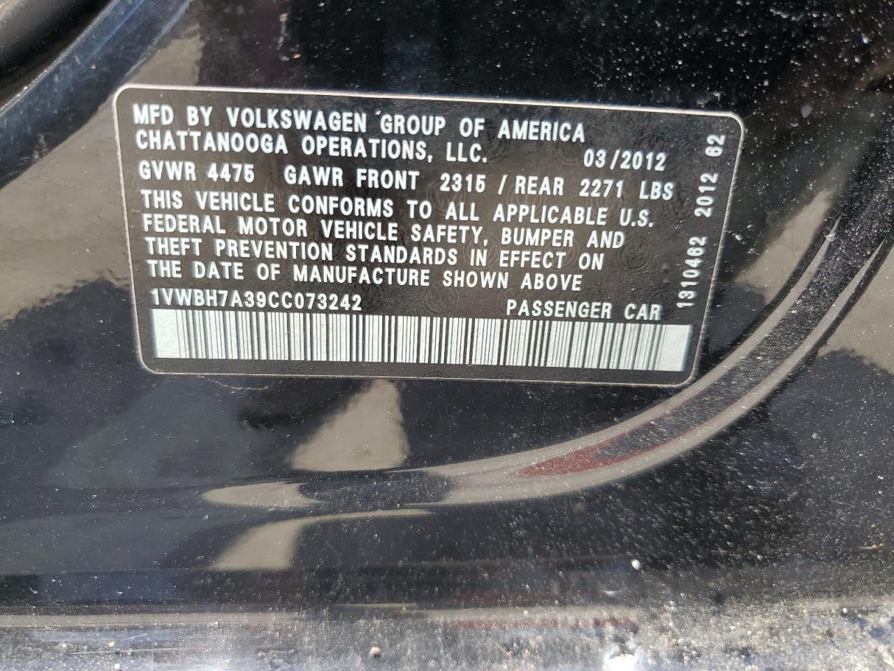 2012 VOLKSWAGEN Passat