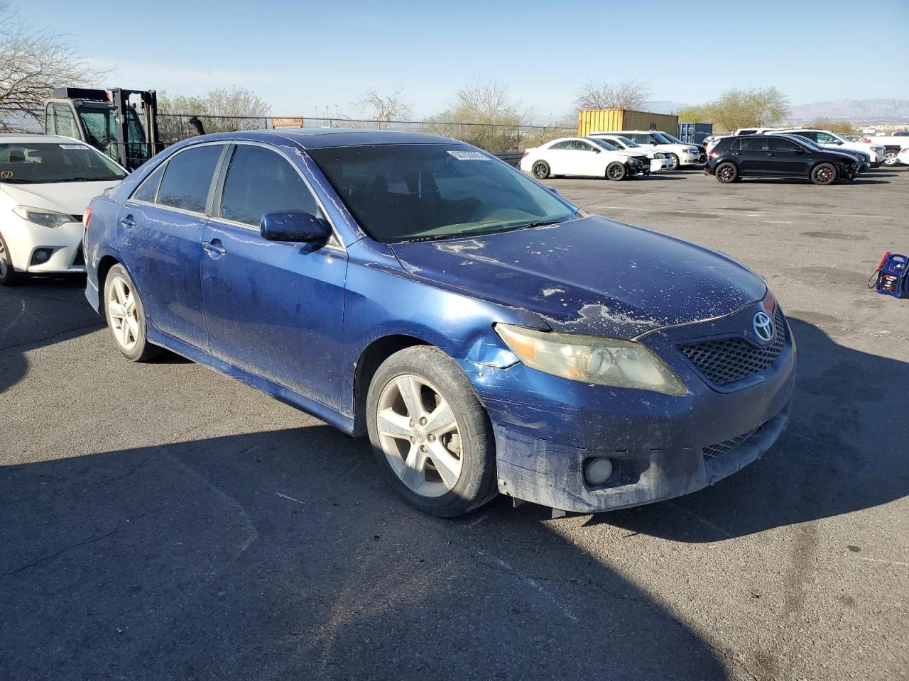 2011 TOYOTA CAMRY