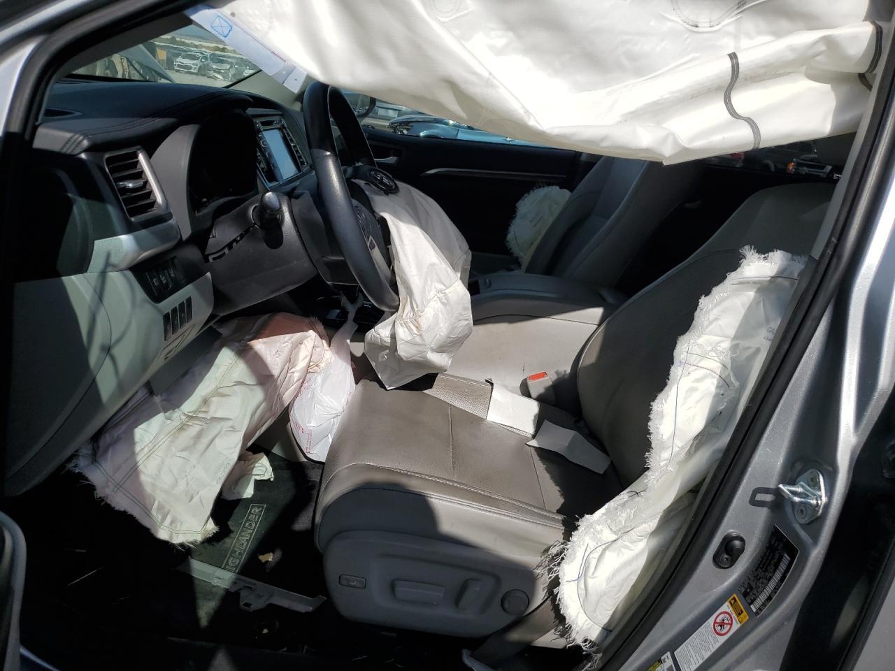 2015 TOYOTA HIGHLANDER