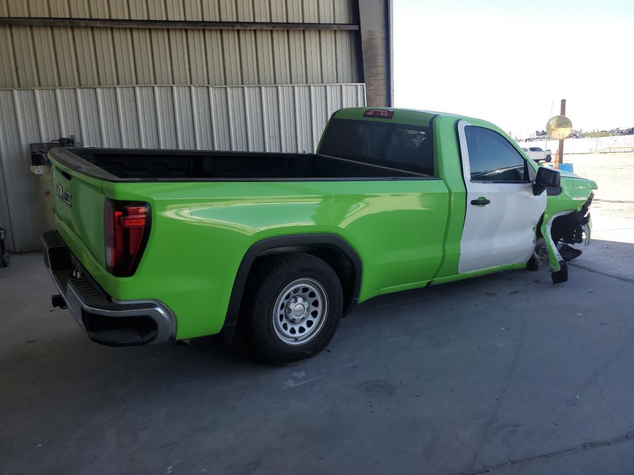 2023 GMC Sierra