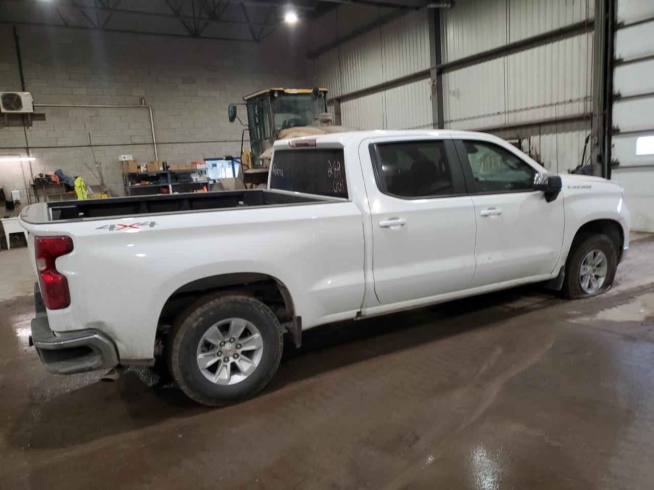 2025 CHEVROLET Silverado