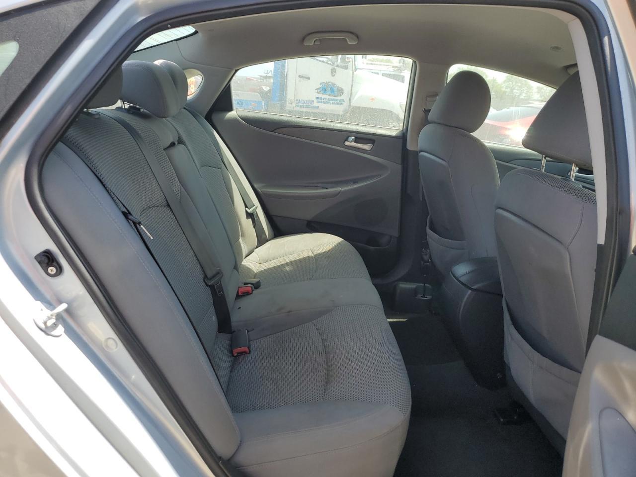 2011 HYUNDAI SONATA