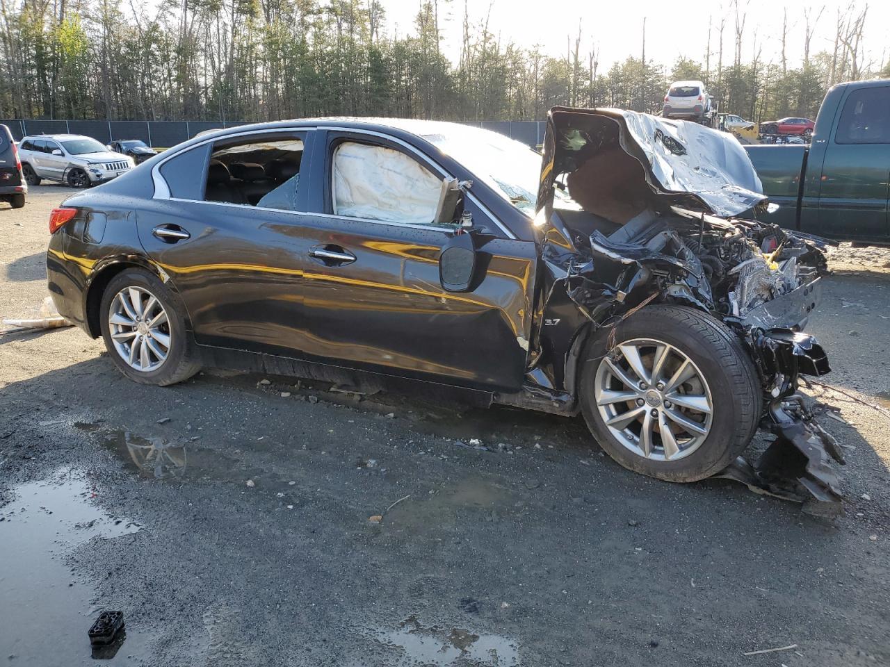 2014 INFINITI Q50