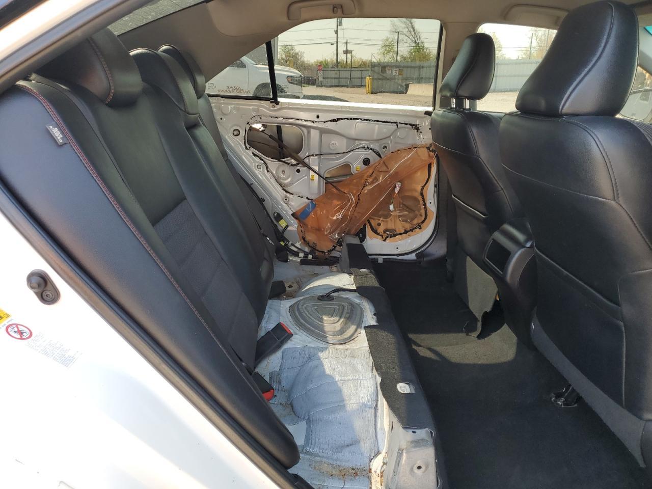 2016 TOYOTA CAMRY