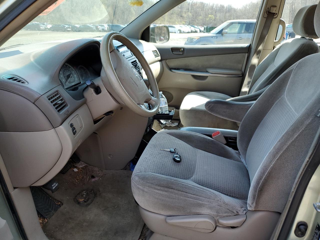 2006 TOYOTA SIENNA