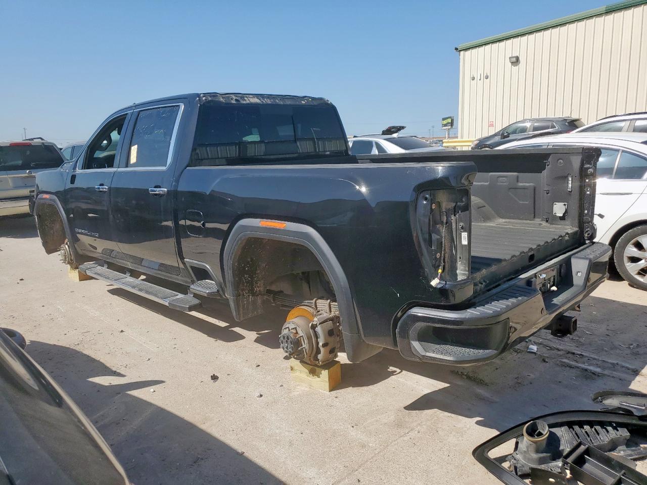 2023 GMC Sierra