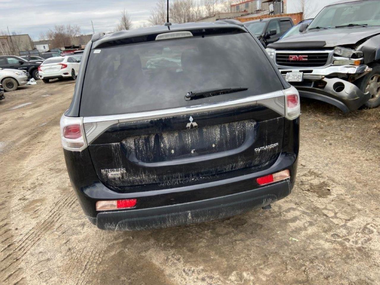 2014 MITSUBISHI outlander