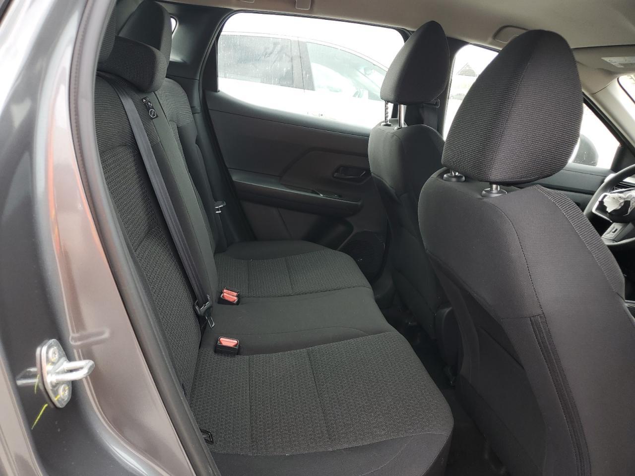 2025 NISSAN KICKS