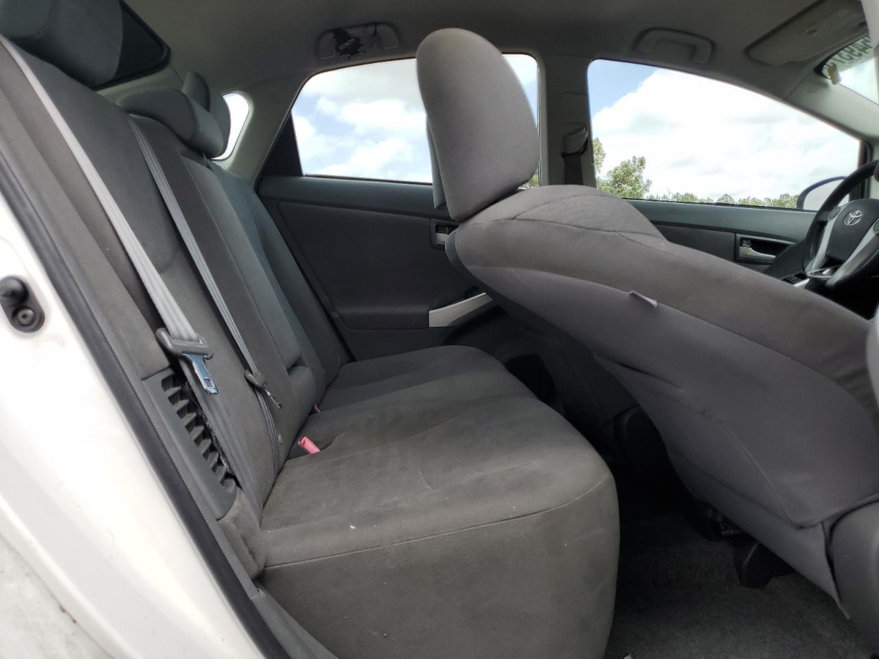 2011 TOYOTA PRIUS