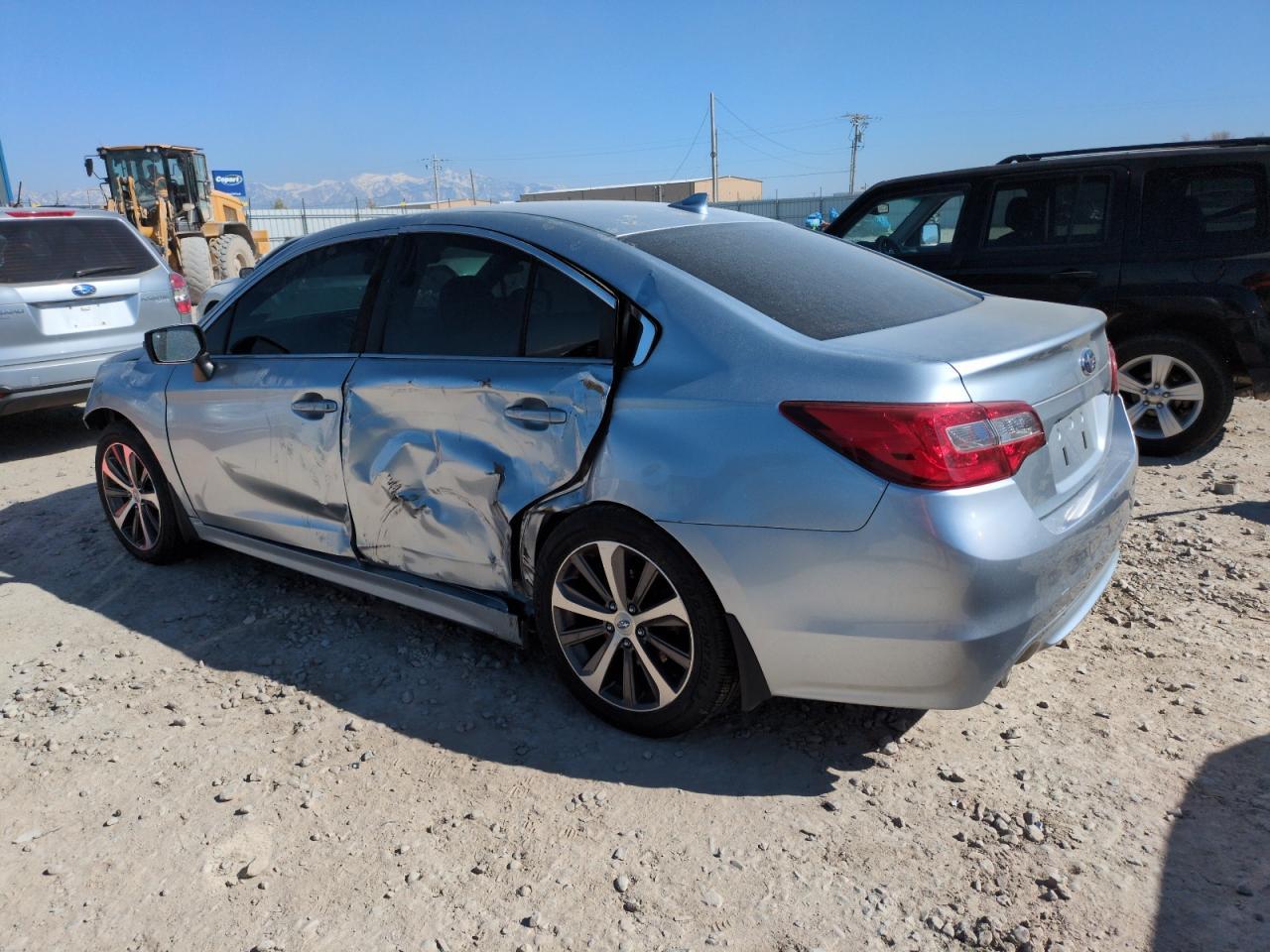 2016 SUBARU Legacy
