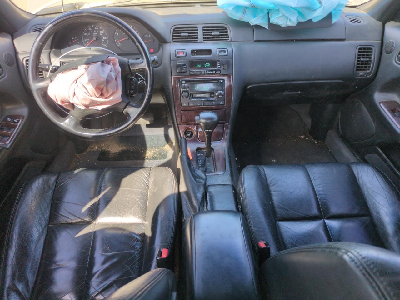 1999 NISSAN Maxima