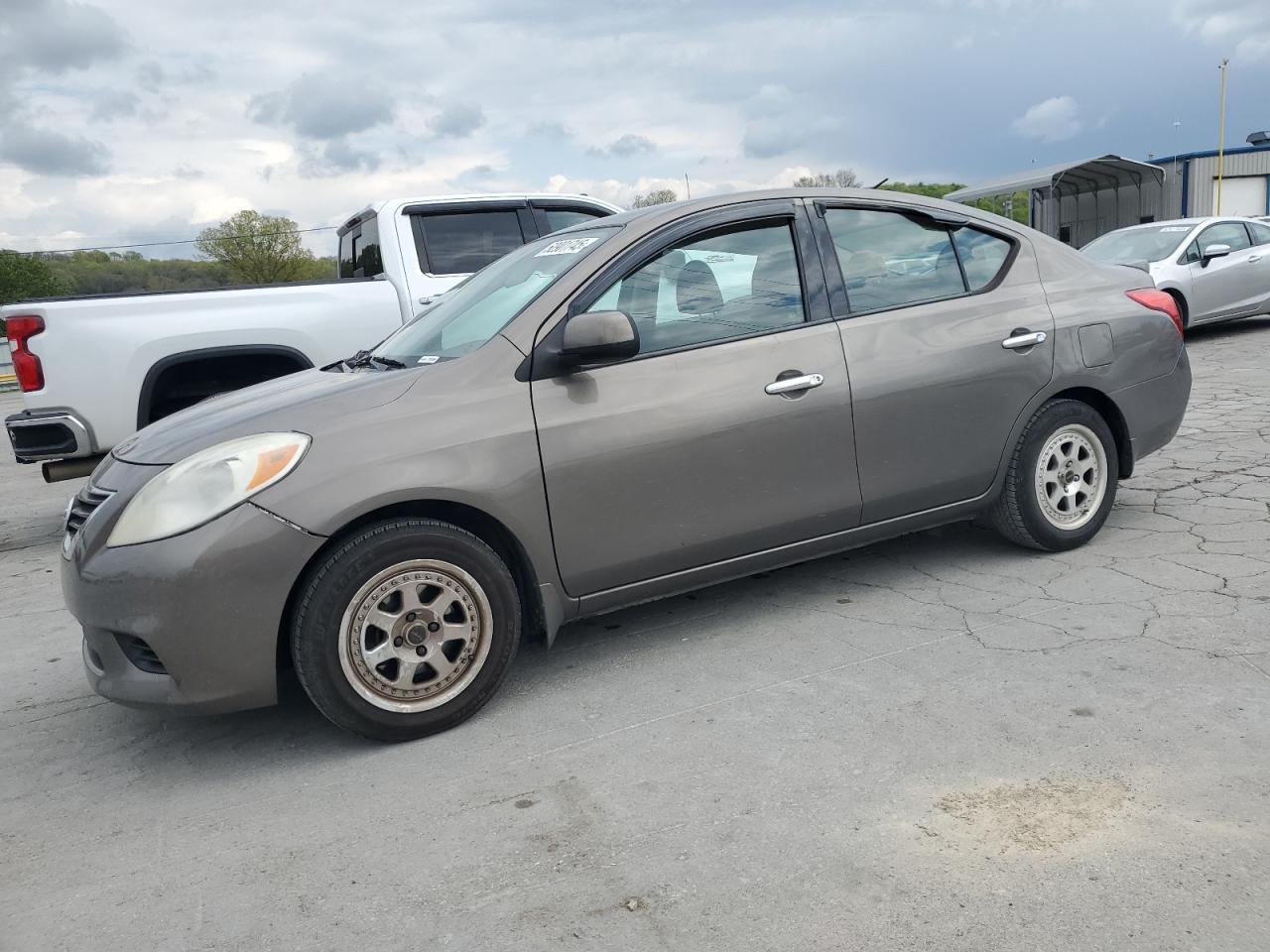 2014 NISSAN VERSA