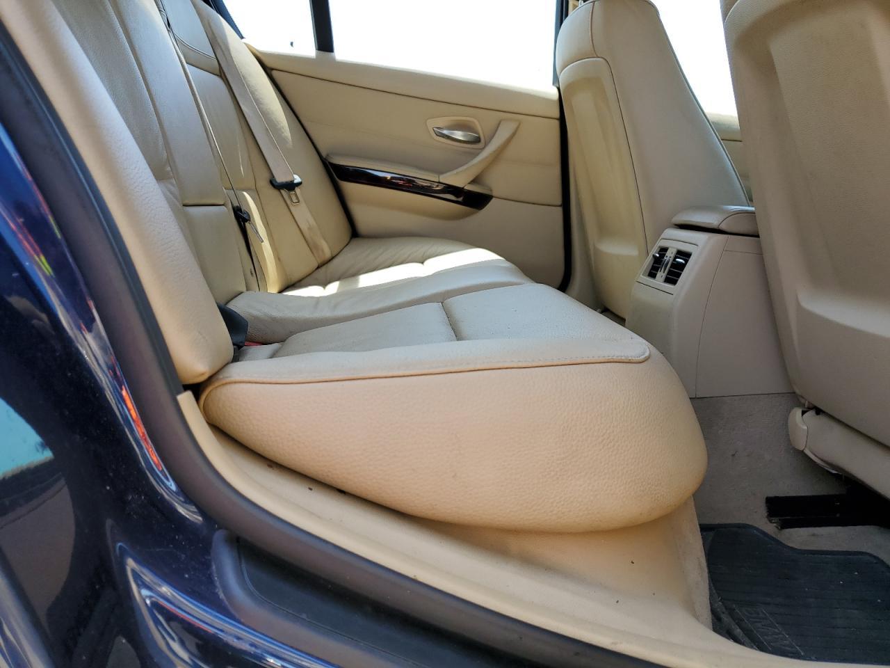 2011 BMW 3 SERIES