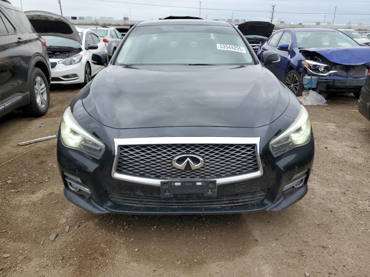 2015 INFINITI Q50