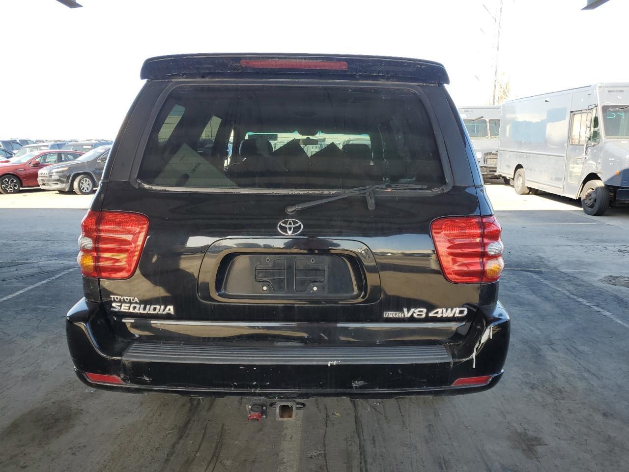 2001 TOYOTA Sequoia